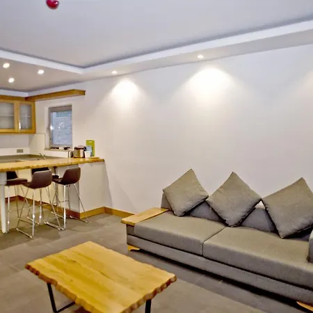 德吉门博努公寓 4*